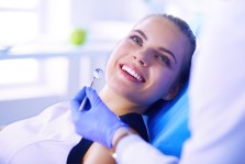 Vakumlu Diş Protezi Nedir?