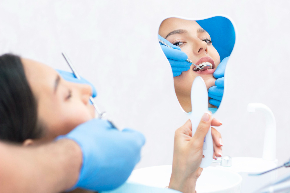 Zirkonyum Diş Temizliği Nasıl Yapılır?